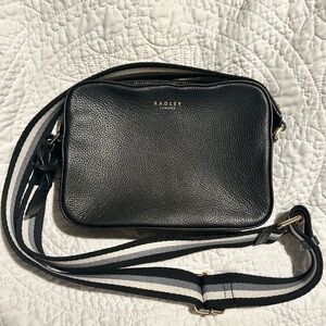 RADLEY London Spitalfields Row - Black  - Mini Zip Around Crossbody